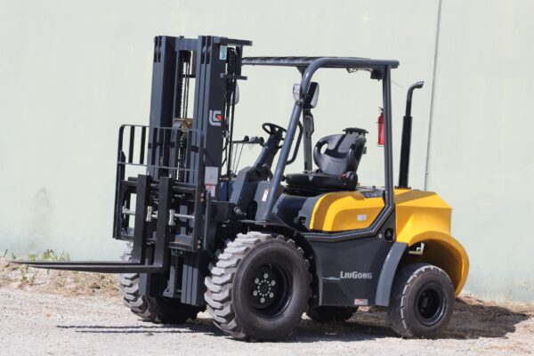 LiuGong CLG2030H forklift lifting pallet WA